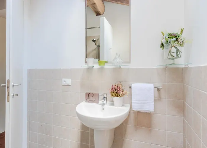 Σπίτι διακοπών In Tuscany With Pool And Lucca Views *