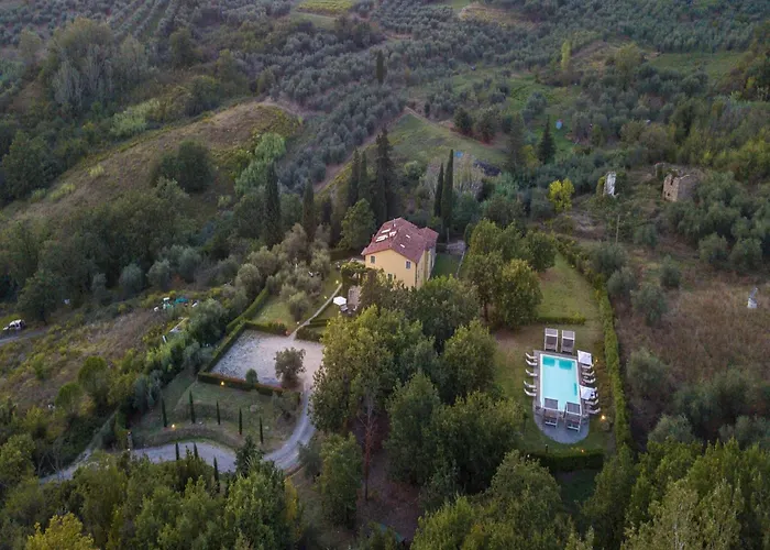 In Tuscany With Pool And Lucca Views
